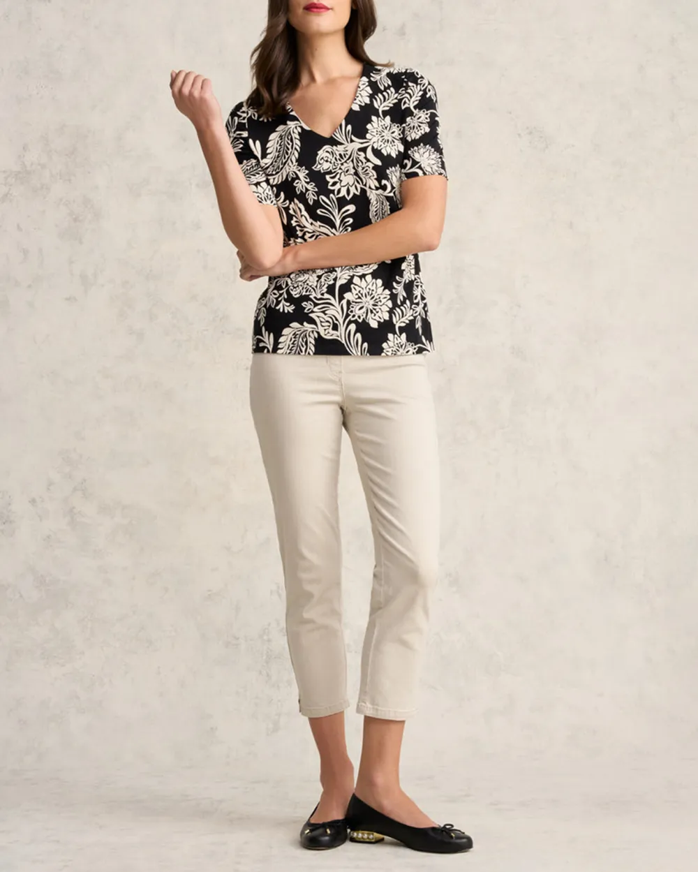 1/2 Sleeve V-Neck Tee