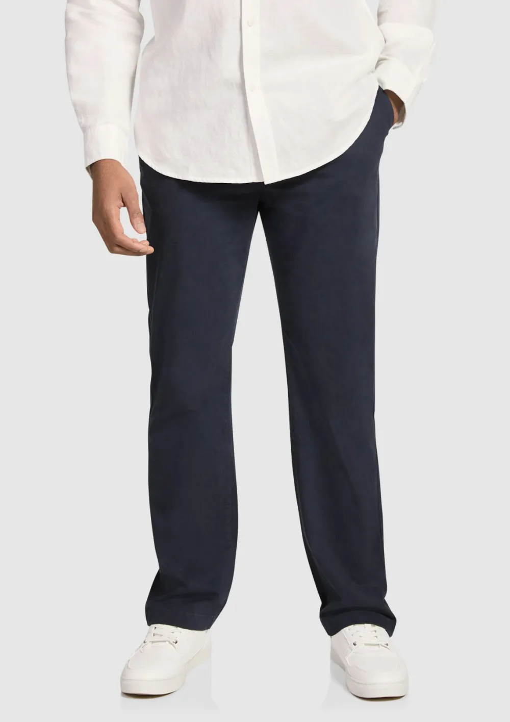 CLASSIC STRAIGHT LEG CHINO