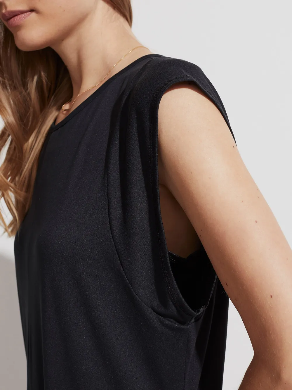 Black Simple Sleeveless Pocketed Romper