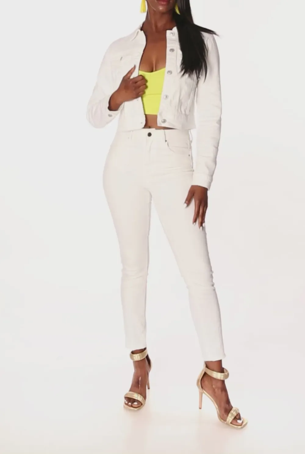 Short Fitting Denim Jacket