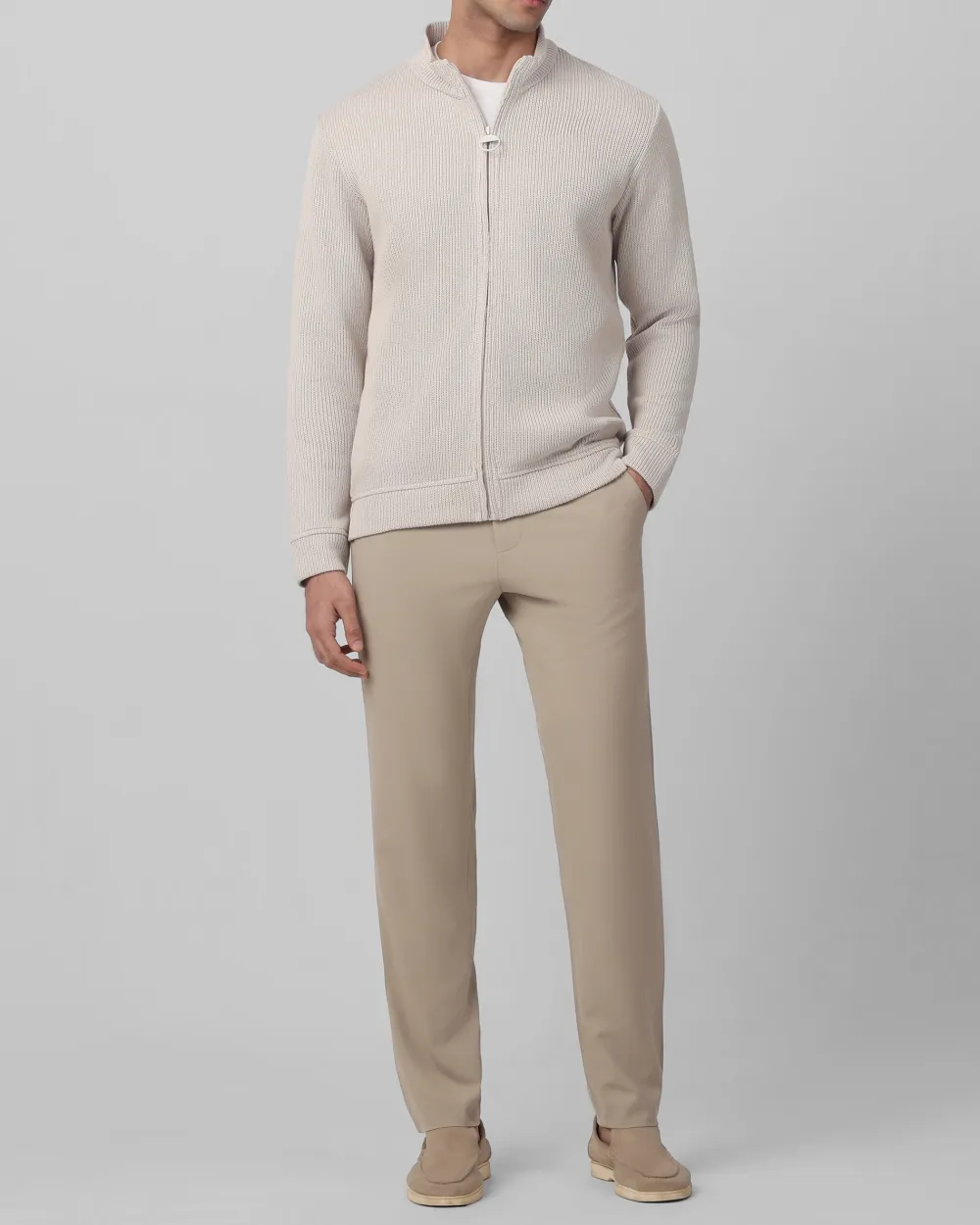Comfortable Soft And Light-Skinned Slim Off White Sweater