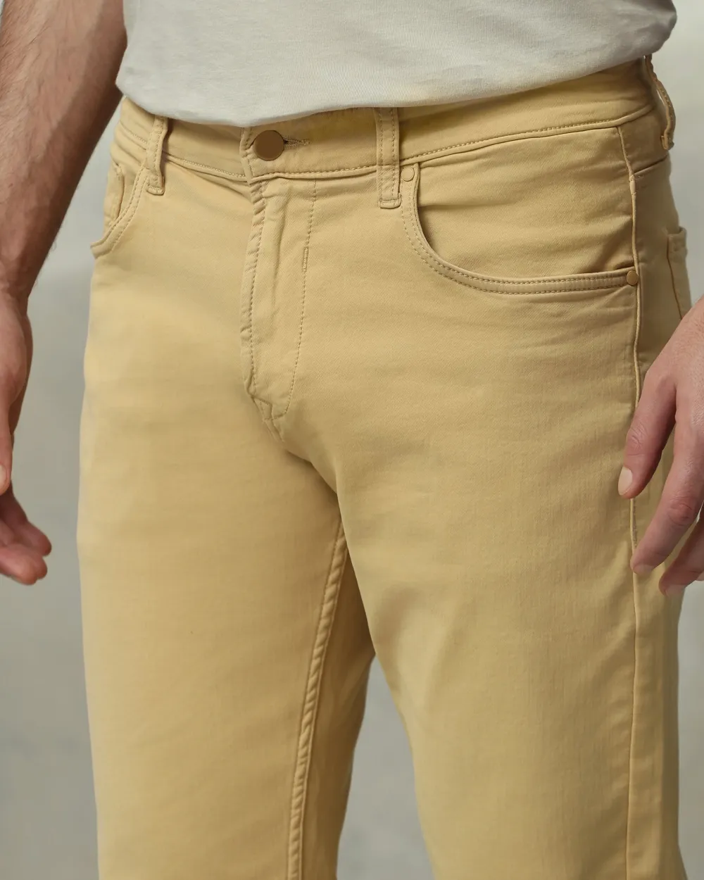 Classic Versatile And Comfortable Straight Light Khaki Jeans