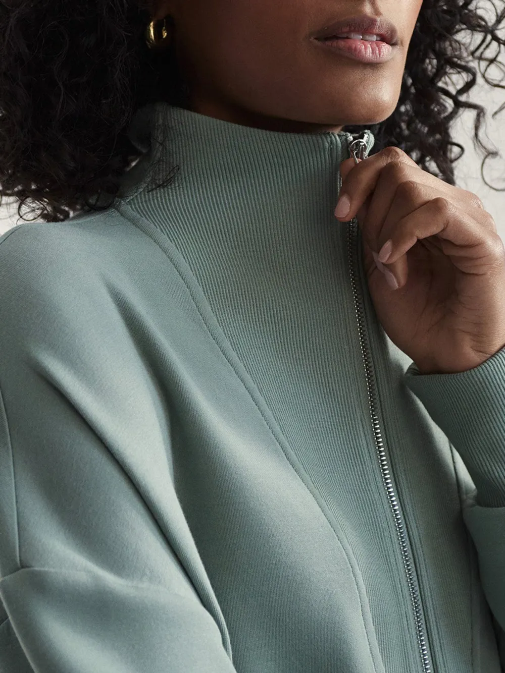 Trendy Quarter-Zip High-Collar Sweatshirt