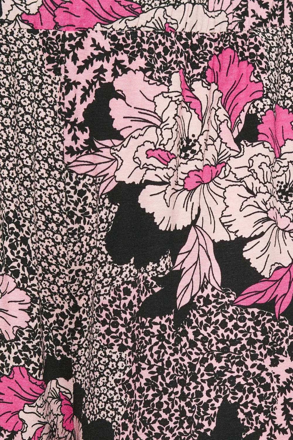 YOURS Curve Black Mixed Floral Print Pull On Shorts