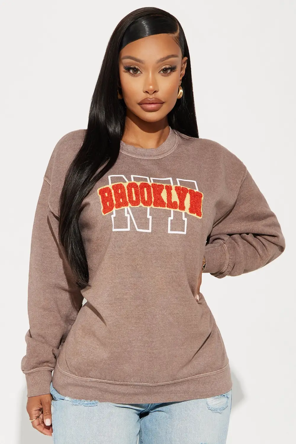 Brooklyn Chenille Patch Sweatshirt - Brown/combo