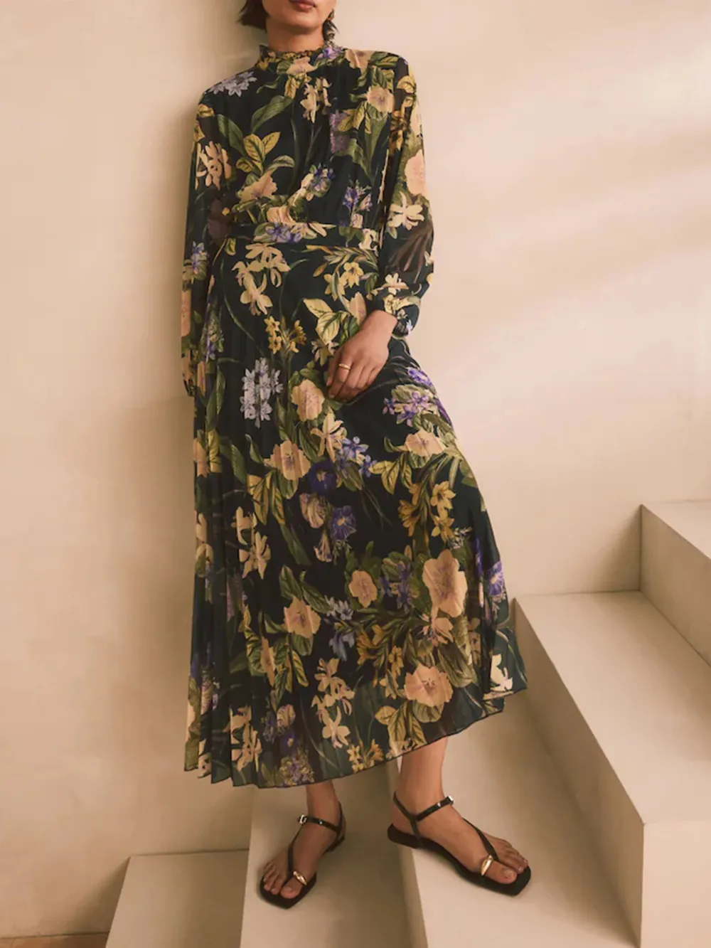 Retro Art High-Neck Floral Printed Dress