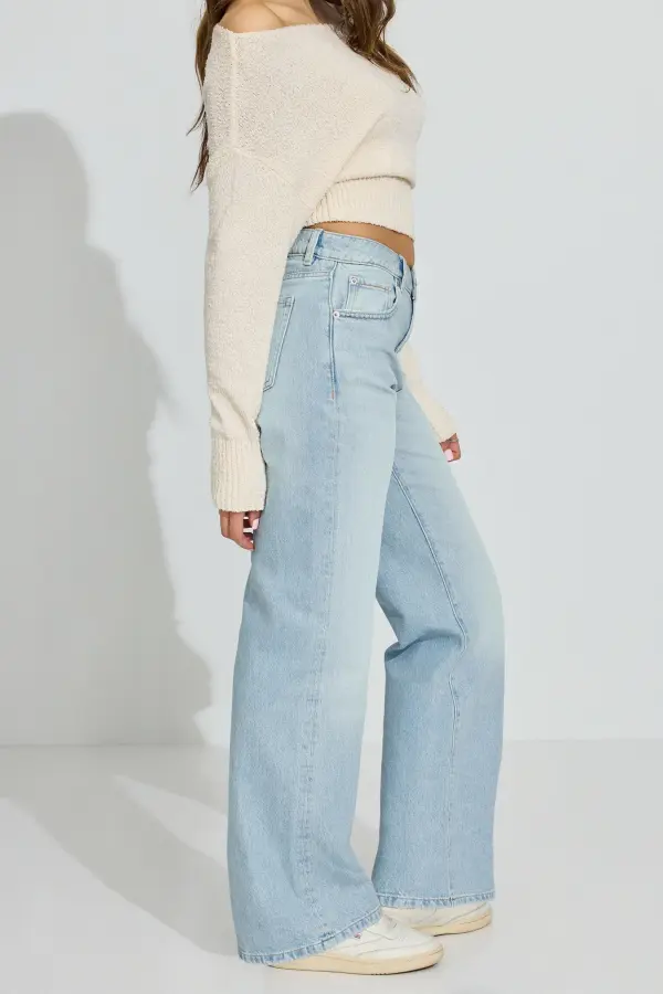 Wide Leg Light Blue Jeans