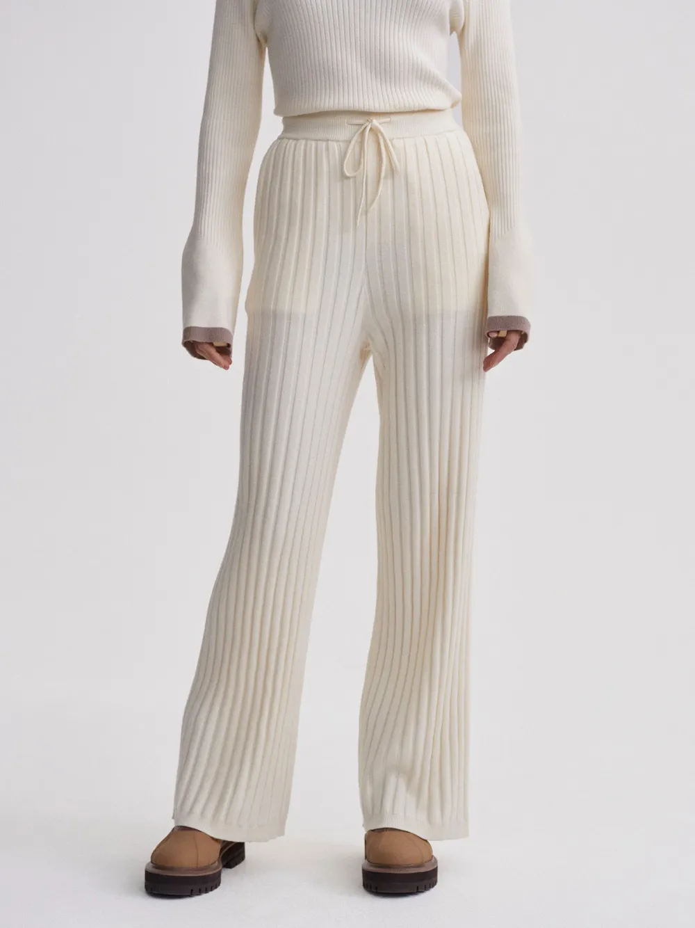 Wide Rib Knit Trouser