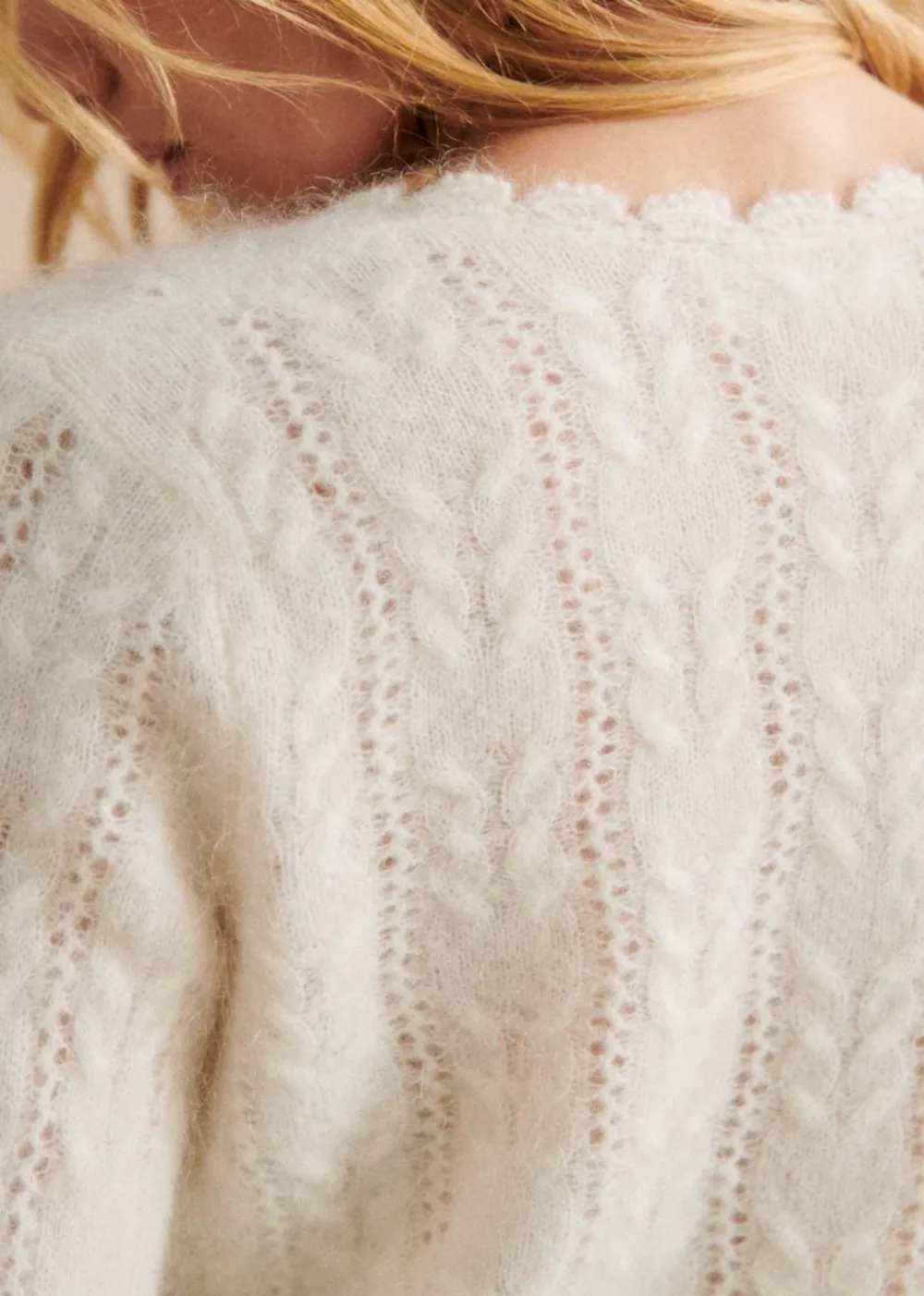 V-Neck Long Sleeves Merino Wool