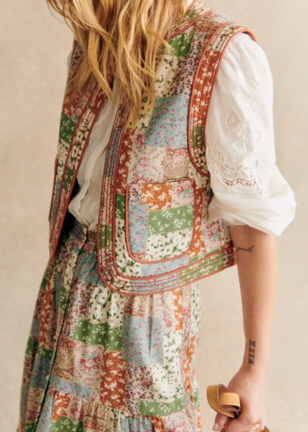 Cropped Sleeveless Printed Quilted Jacket