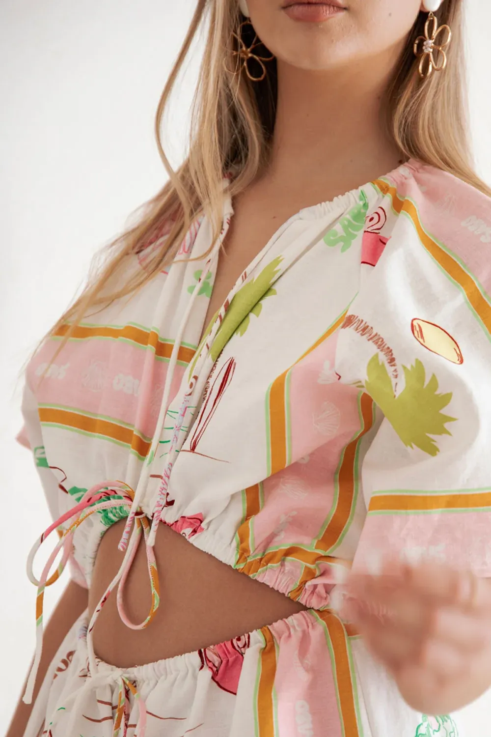 Floral Print Short Sleeve Tie Waist Romper