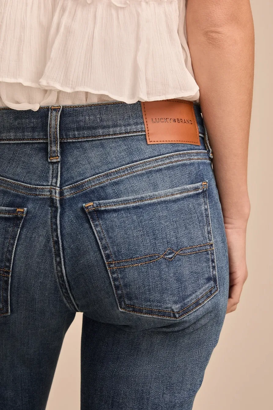 Bella Stella Wash Sweet Kick Crop