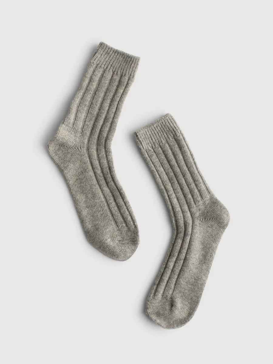 Classic Ribbed Crew Socks