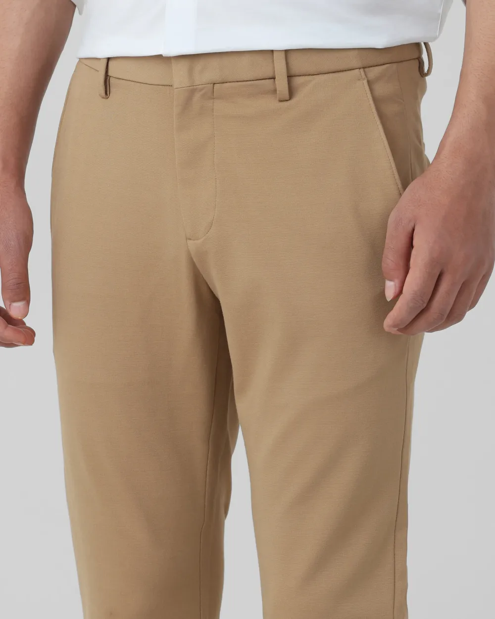 Classic Daily Slim-Fit Straight-Leg Khaki Trousers