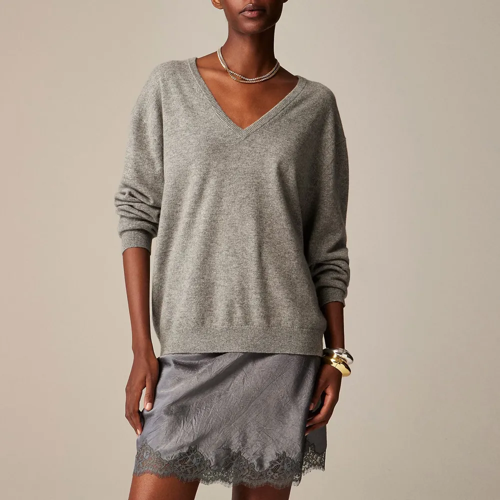 Cashmere Relaxed V-Neck Sweaters