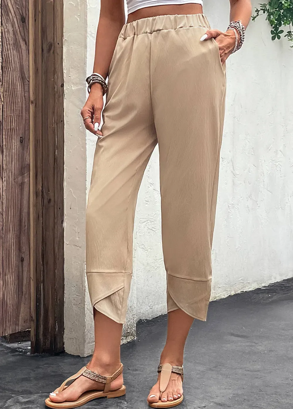 Light Camel Pocket Elastic Waist High Waisted Pants
