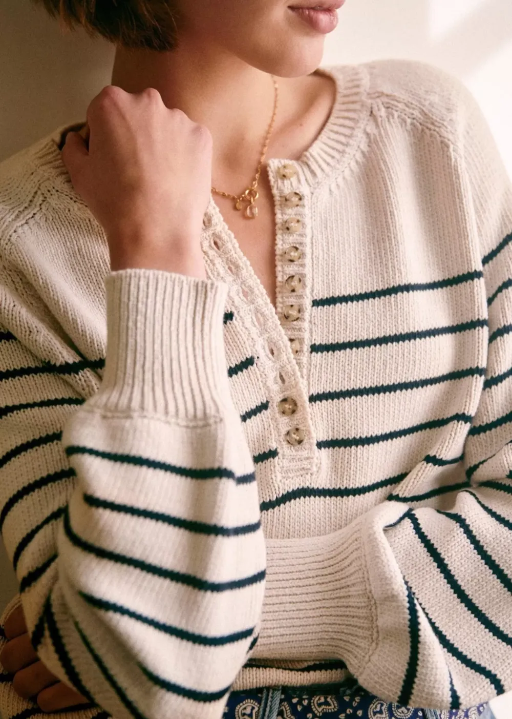 V-Neck Long Sleeve Knitwear