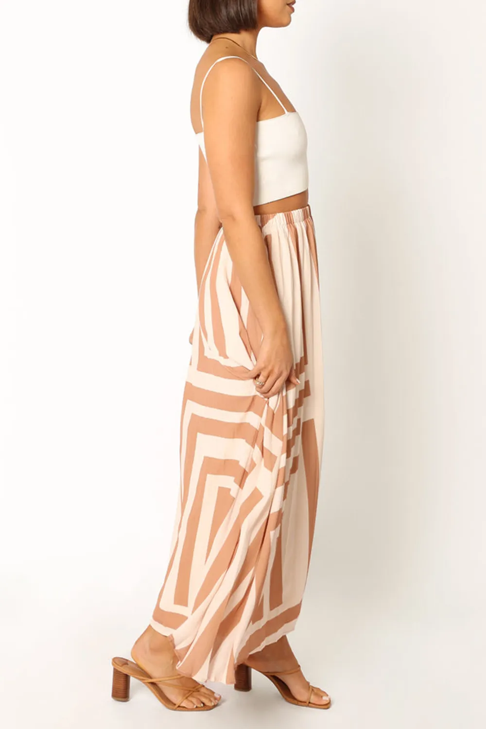 PLEAT MIDI SKIRT - TAN