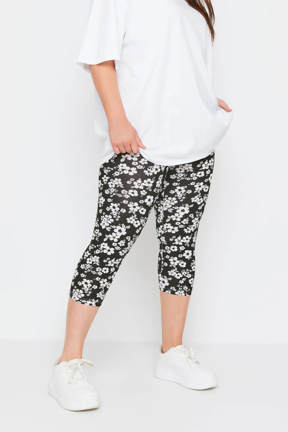 YOURS Curve 2 PACK Black Aztec Print Cropped Leggings