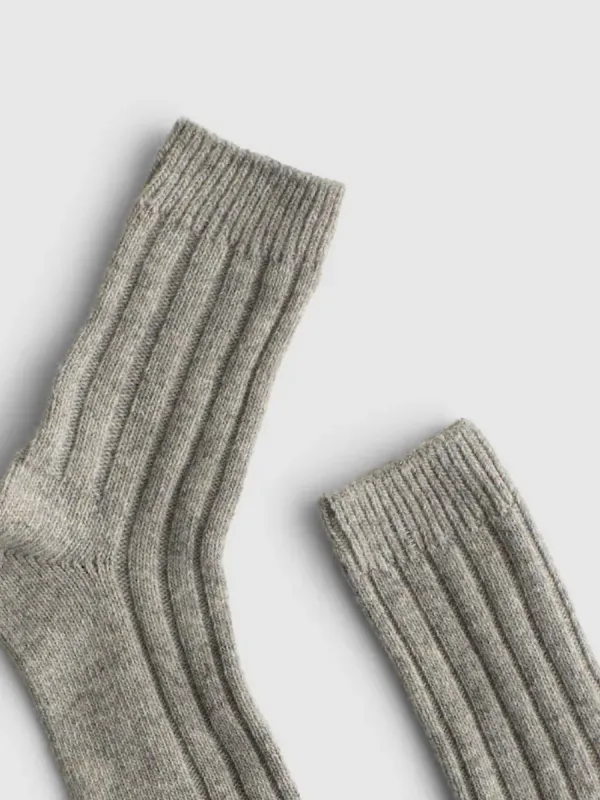 Classic Ribbed Crew Socks