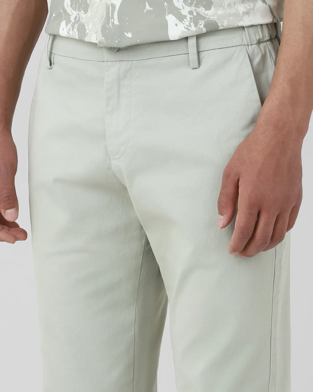 Classic Versatile Slim-Fit Straight-Leg Light Green Trousers
