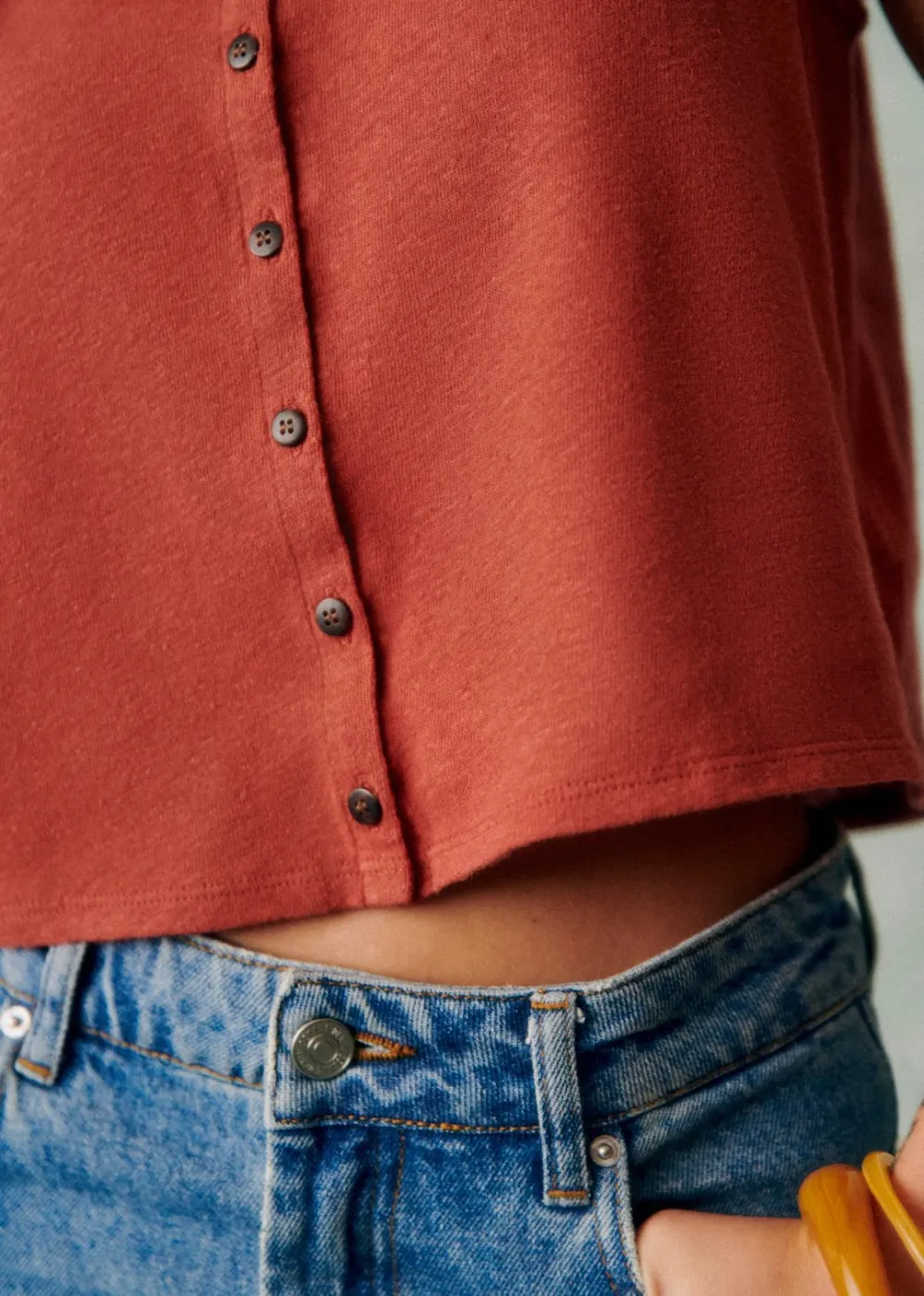 Sleeveless Button-Up Cotton And Linen Cropped Top