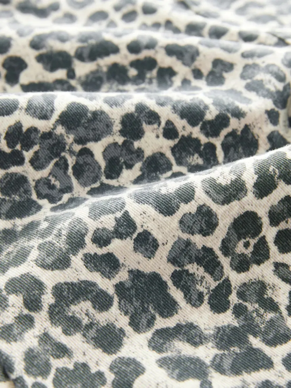 Short Denim Jacket With Skinny Pants