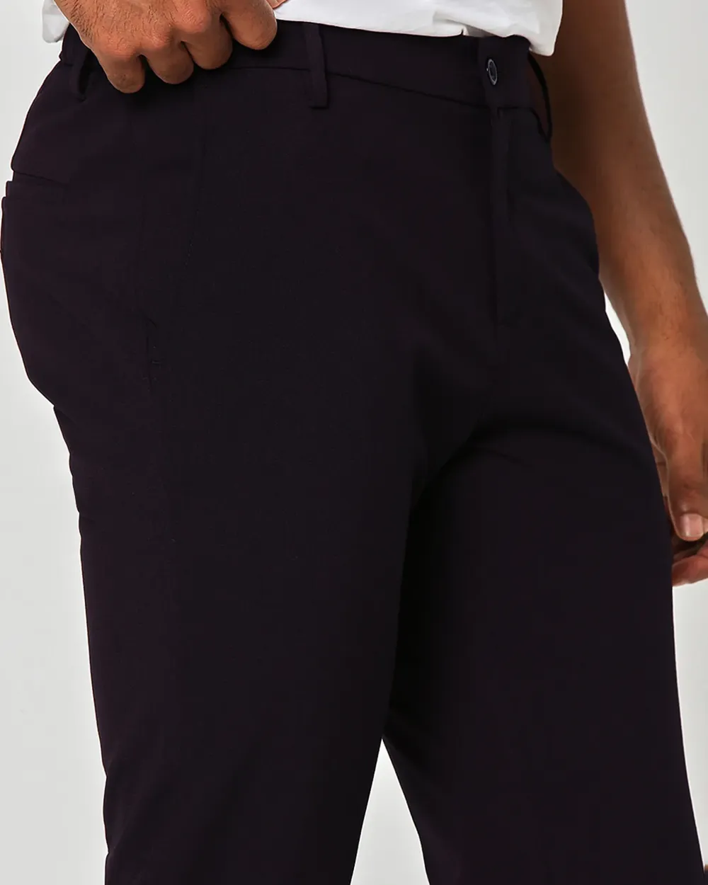 Classic Versatile Slim-Fit Straight-Leg  Maroon Trousers