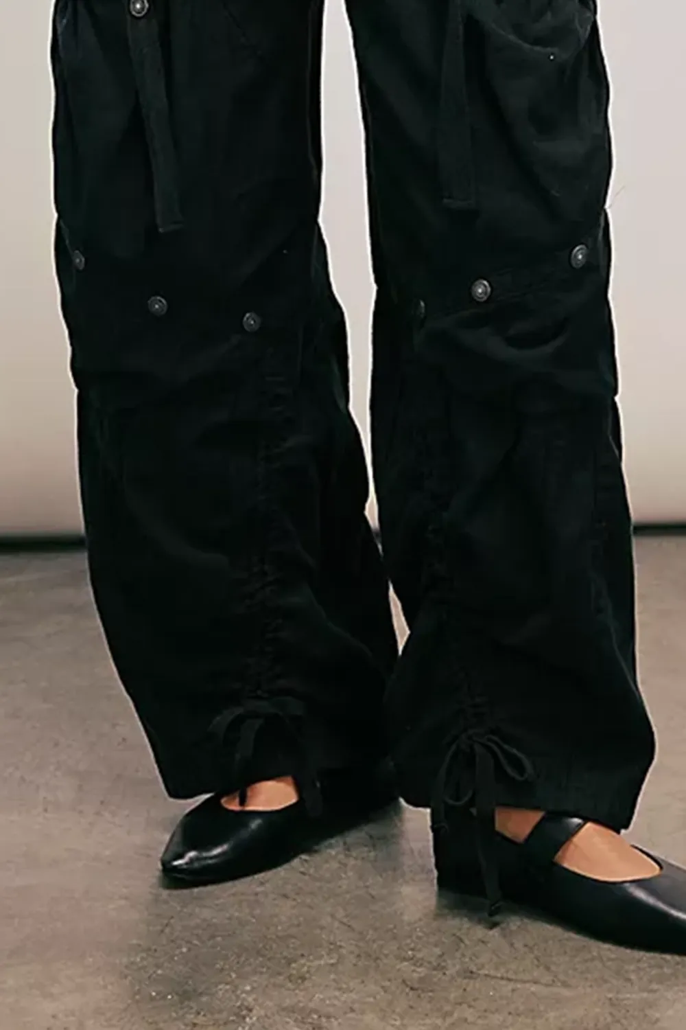 Cargo Pocket Wide Leg Pants