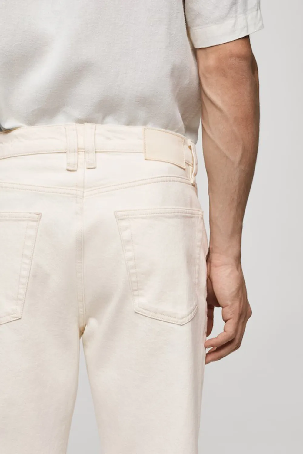 Relaxed-Fit Washed-Effect Jeans