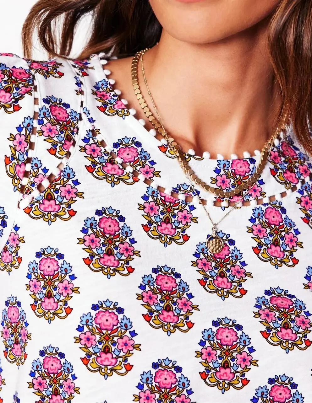 IvoryTrim Detail Top