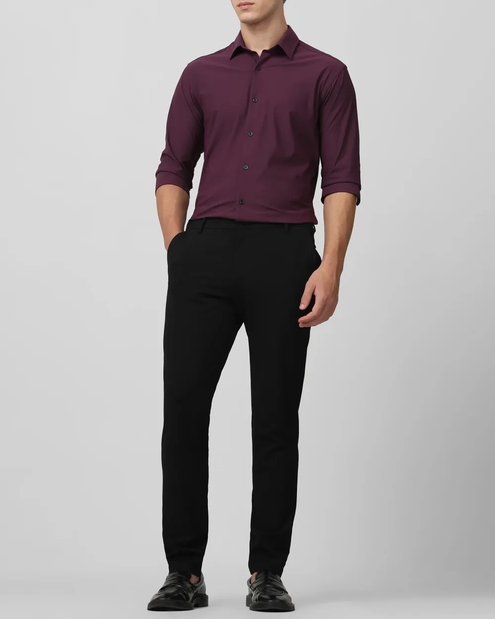 Leisure Soft And Comfortable Slim-Fit Maroon Shirt