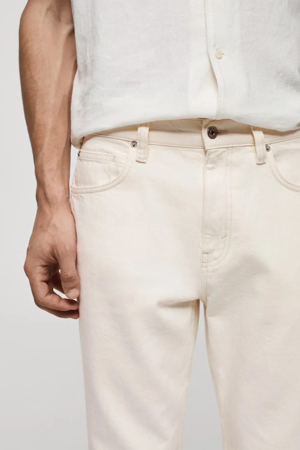 Relaxed-Fit Washed-Effect Jeans