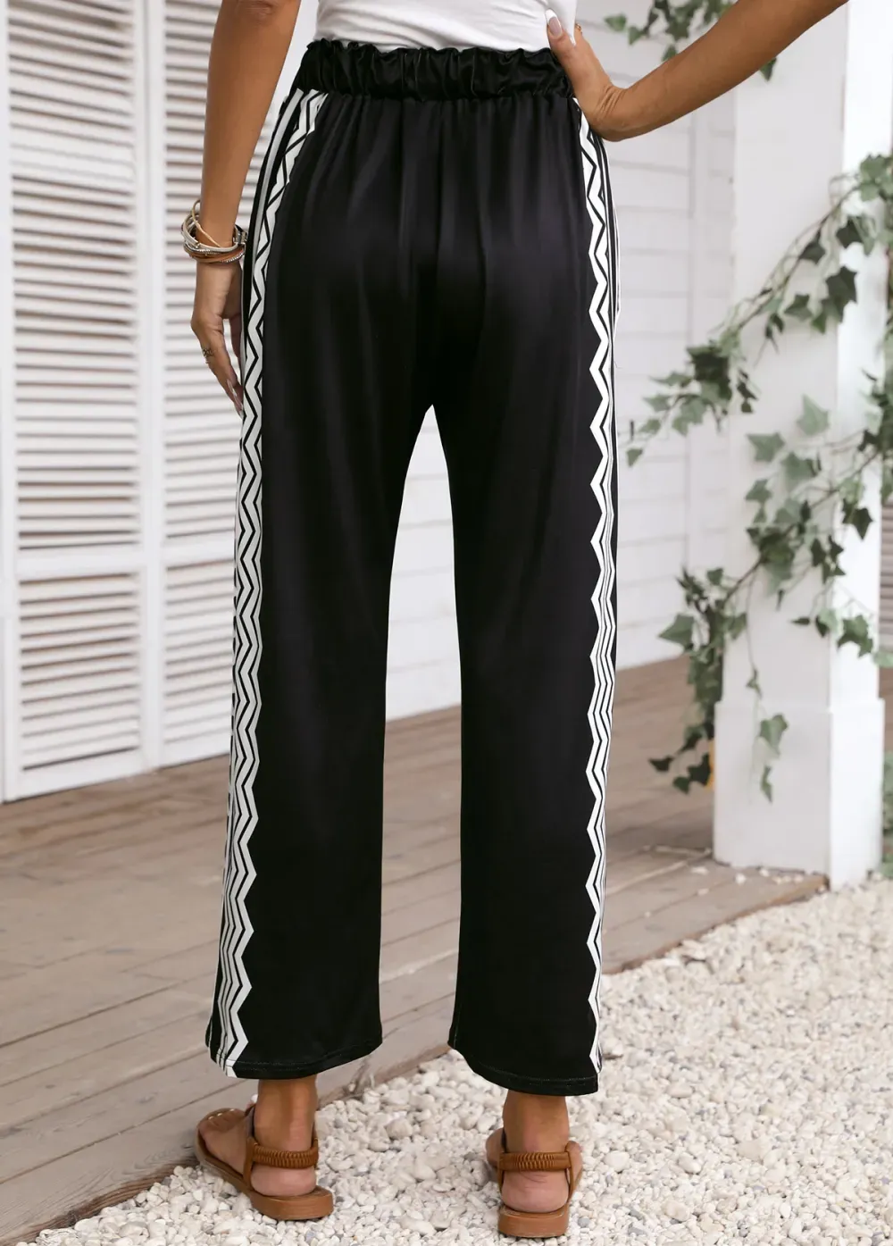 Black Pocket Geometric Print Regular Elastic Waist Pants