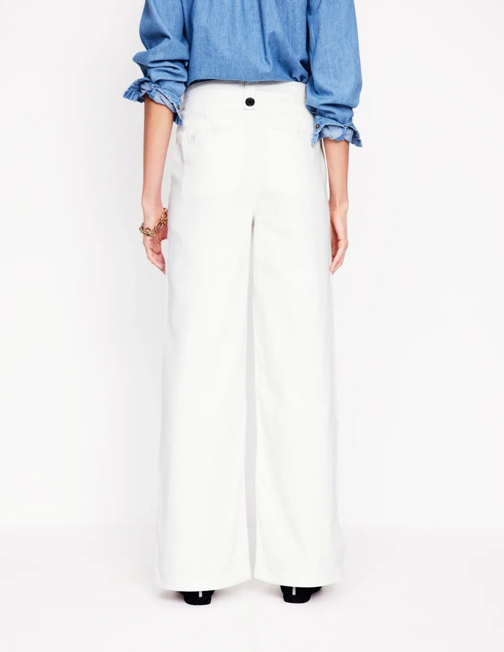 Mid Rise Button Detail Jeans