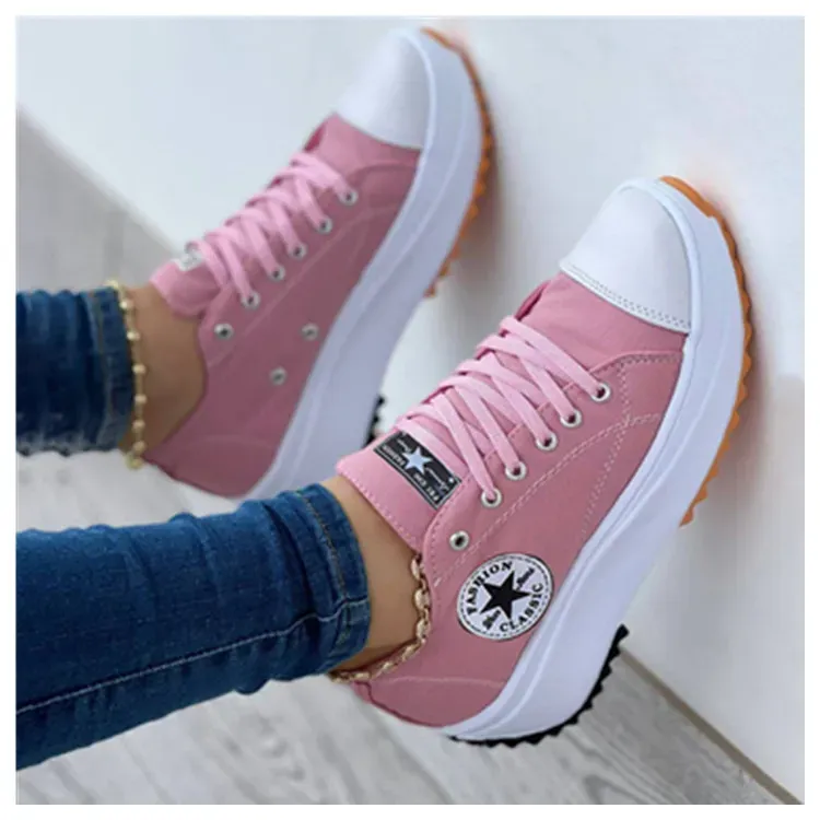 Muffin Base Sneakers