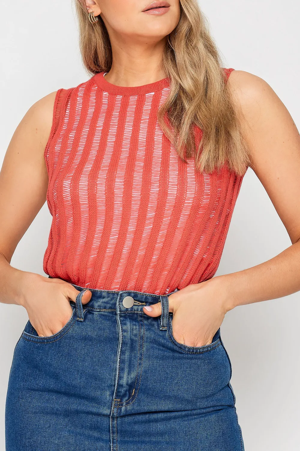 Round Neck Knitted Vest