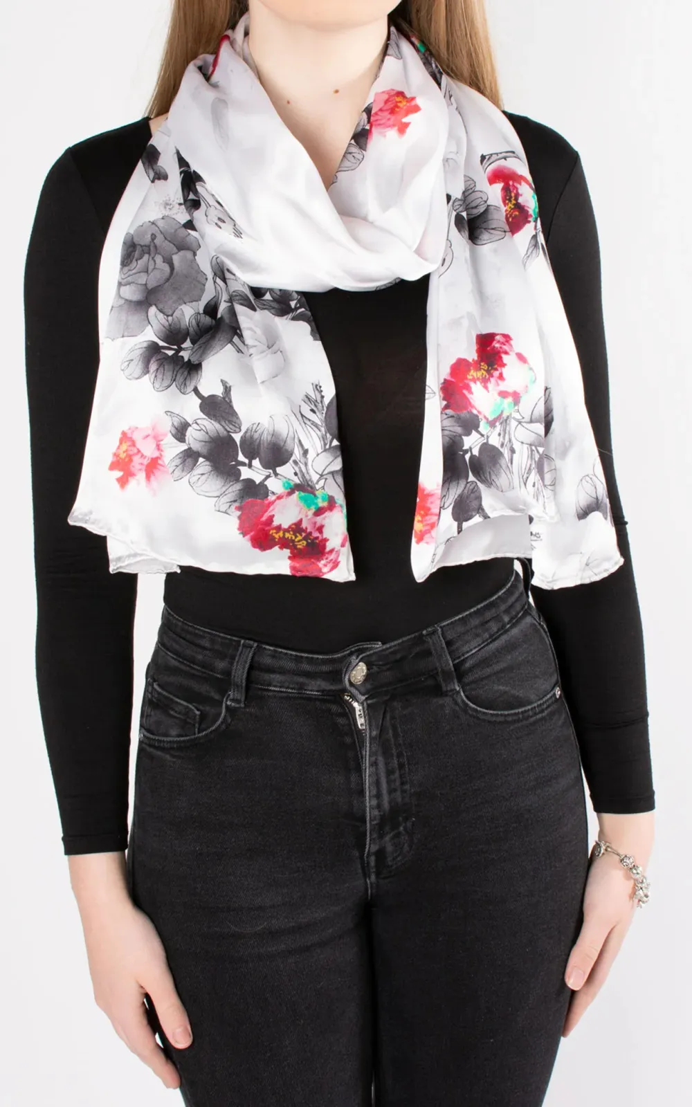 Fashionable And Delicate Silk Scarf For Women