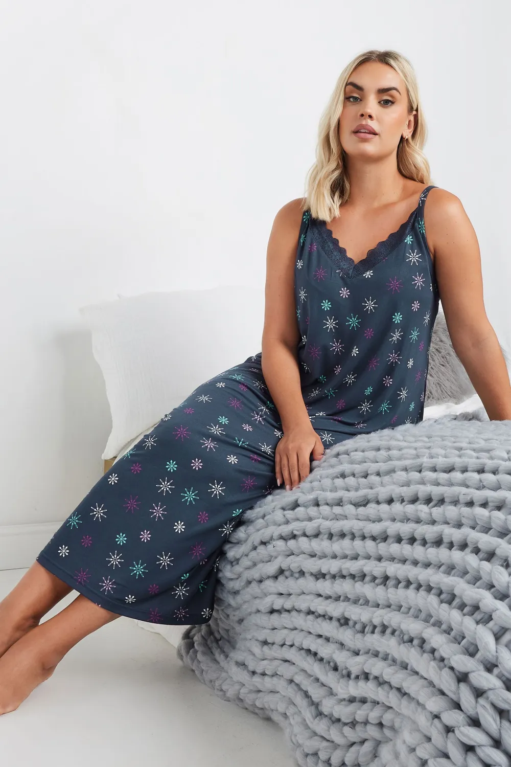 YOURS Curve Blue Snowflake Print Soft Touch Midaxi Chemise