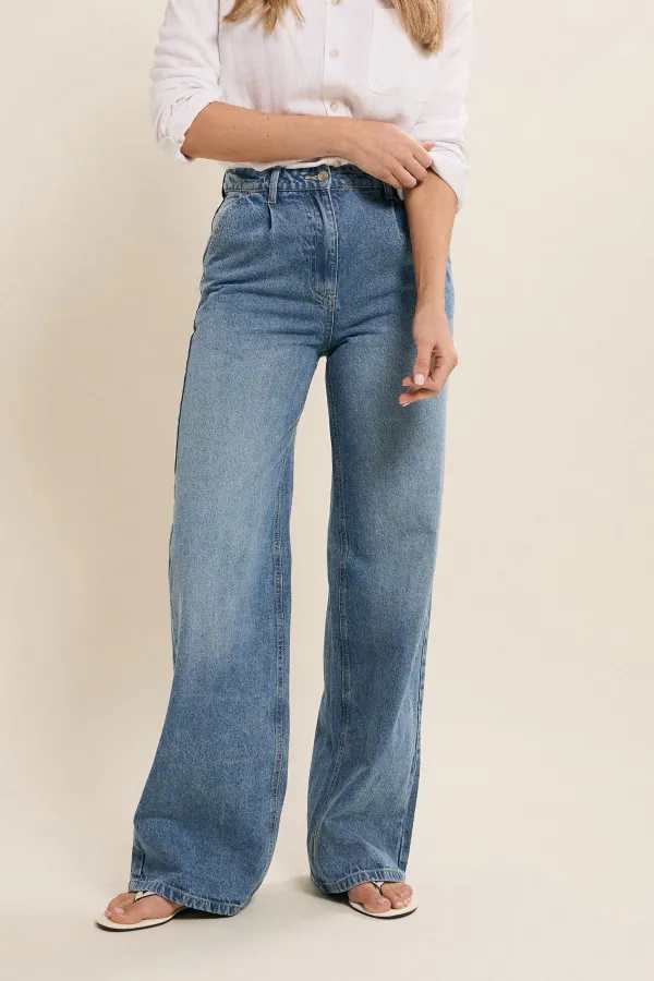 Pleated Front Design Jeans