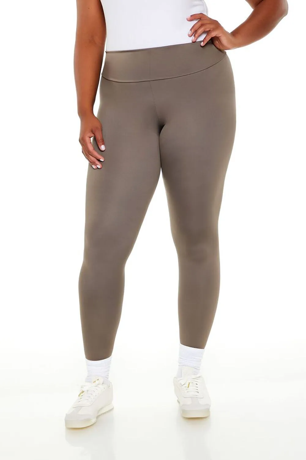 Plus Size Contour Sculpt Mid-Rise Leggings