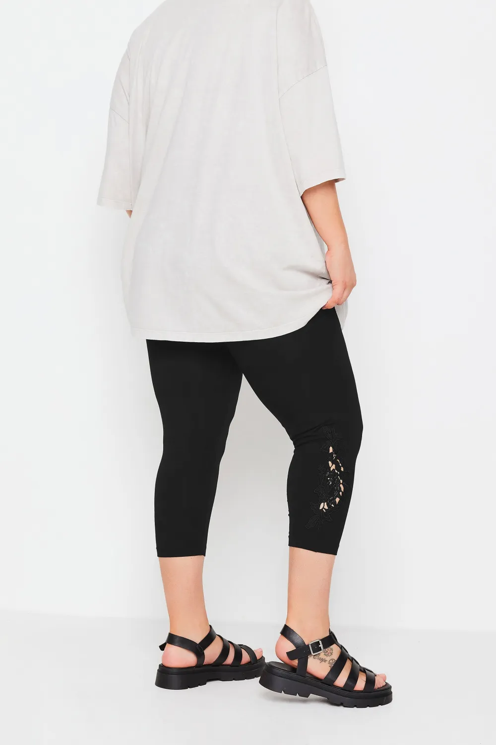 YOURS Curve White Lace Stretch Cropped Leggings