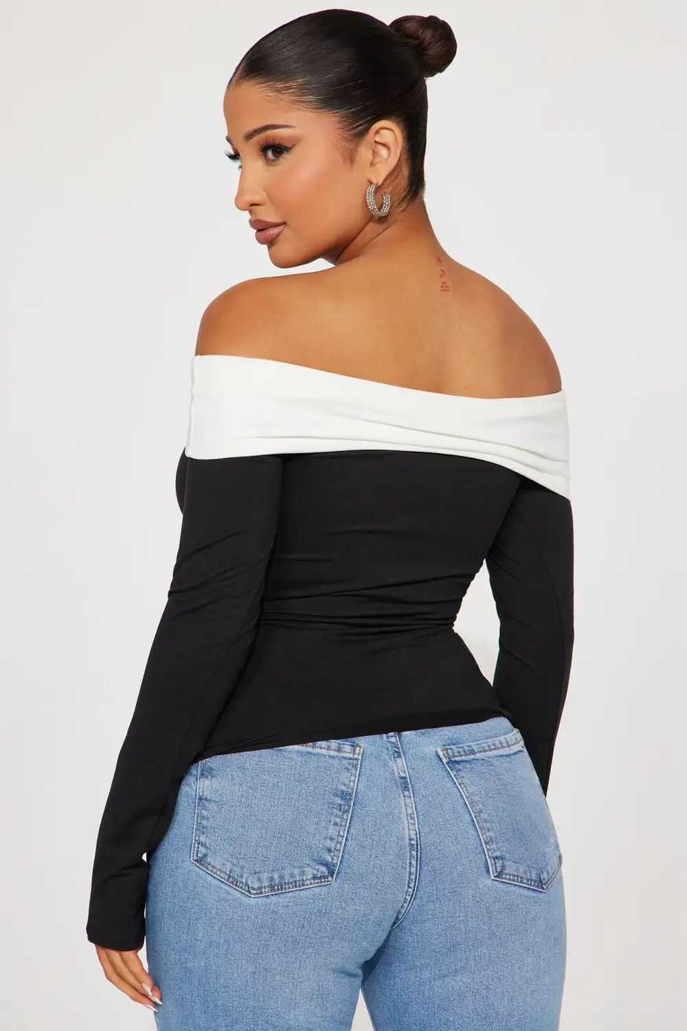Miss Independent Off Shoulder Top - Black/White