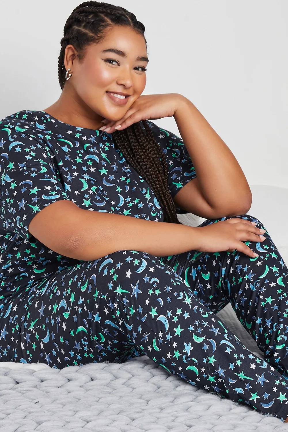 YOURS Curve Navy Blue Moon & Star Print Pyjama Set