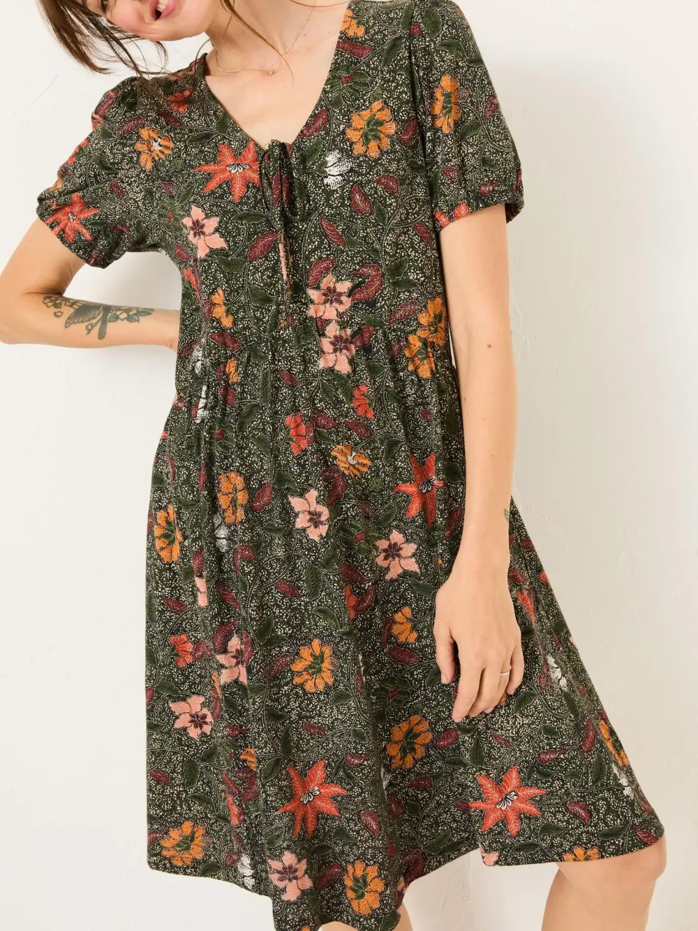 Nell Black Floral Short Sleeve V-Neck Midi Dress