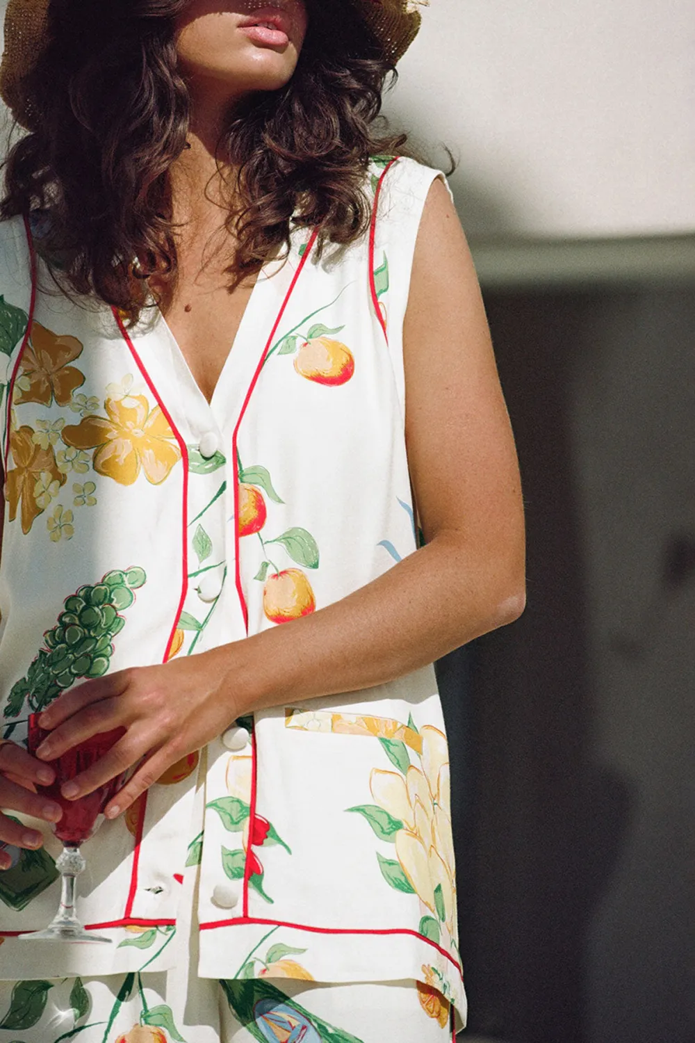 Floral Print Sleeveless Button Up Blouse