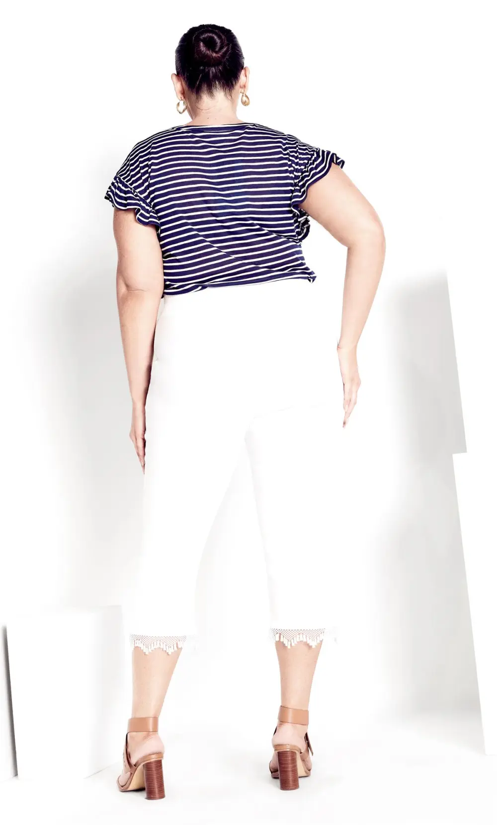 Evans White Lace Trim Cropped Leggings