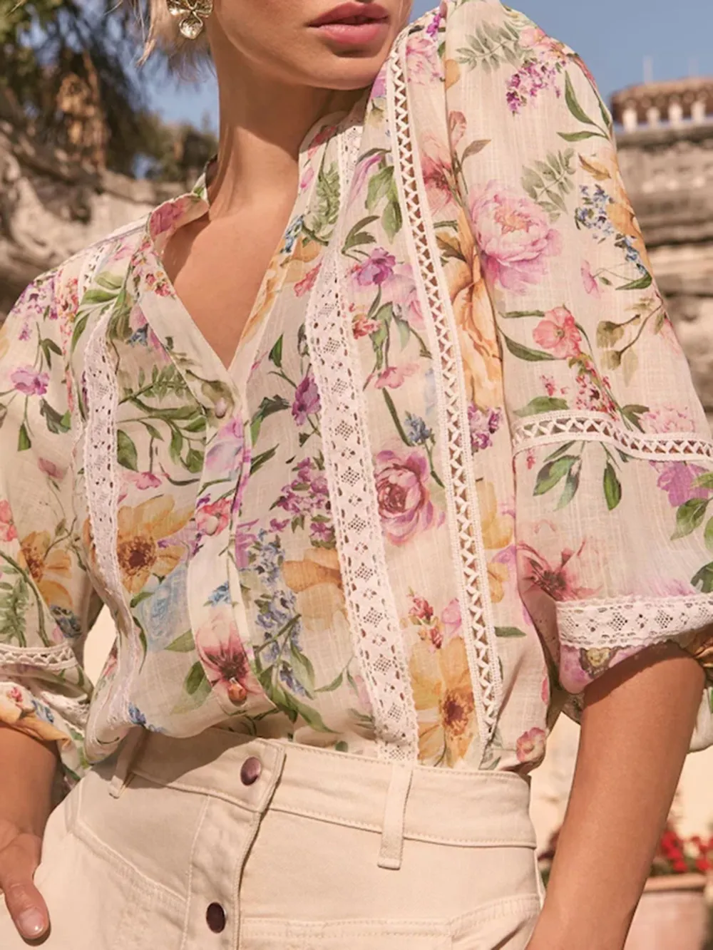 White Floral Decorative Collar Shirt