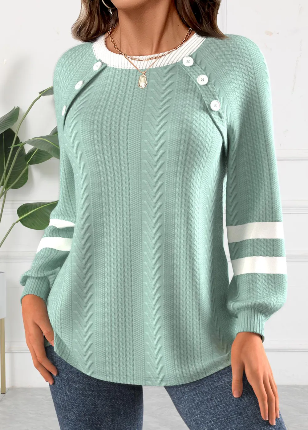 Green Textured Fabric Long Sleeve Round Neck Sweatshirt