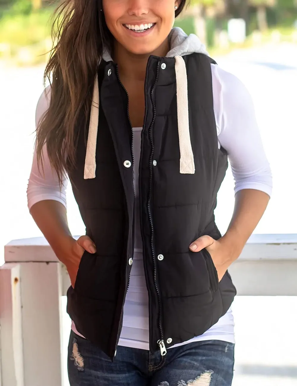 Women's Slim Sleeveless Quilted Removable Hooded Winter Puffer Vest Coat